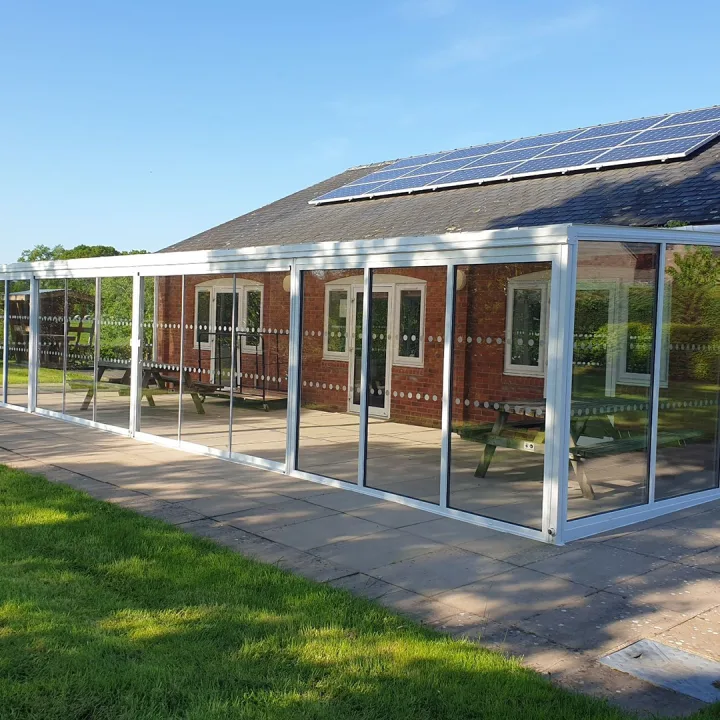 Simplicity 16 Glass Room